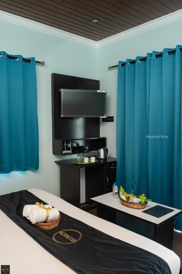 Reunion Ocean Tides Hotel Udupi Eksteriør billede