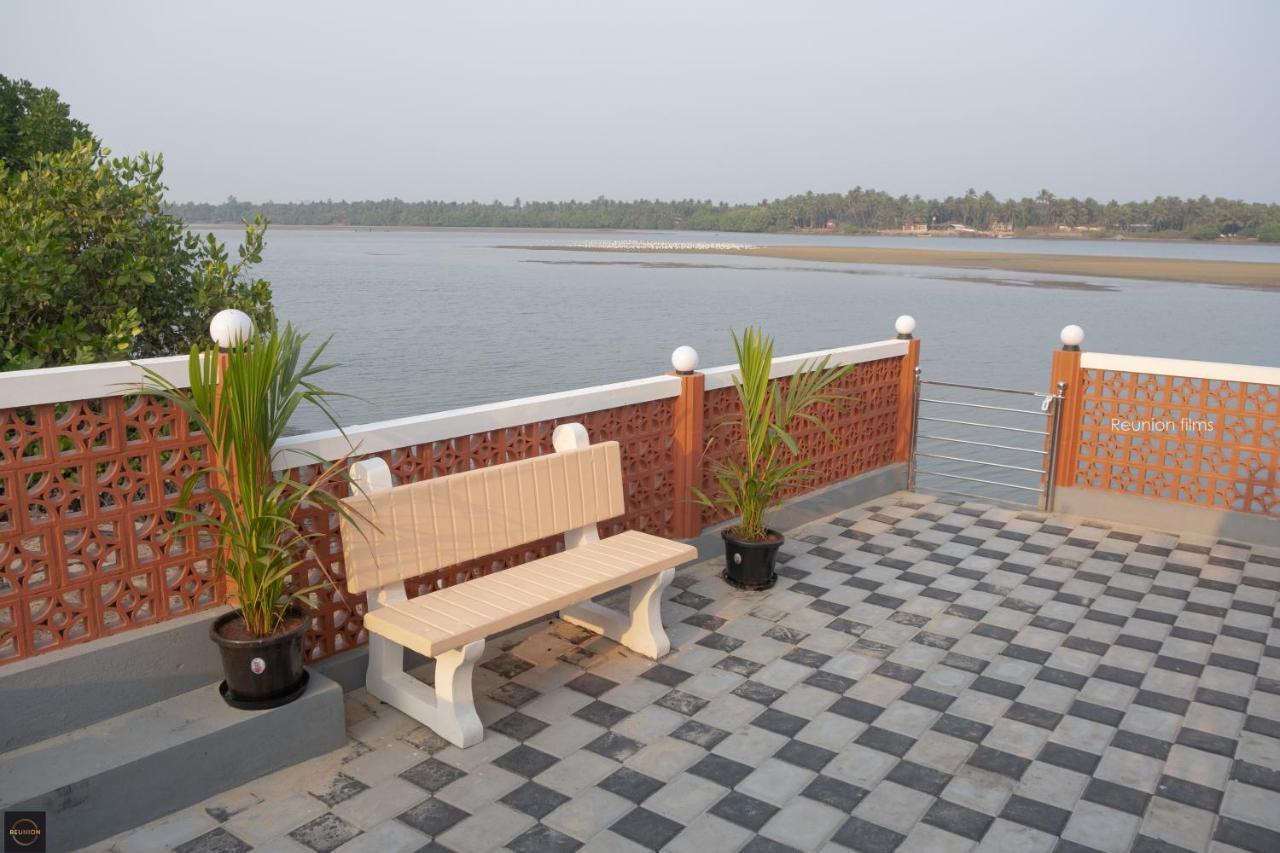 Reunion Ocean Tides Hotel Udupi Eksteriør billede