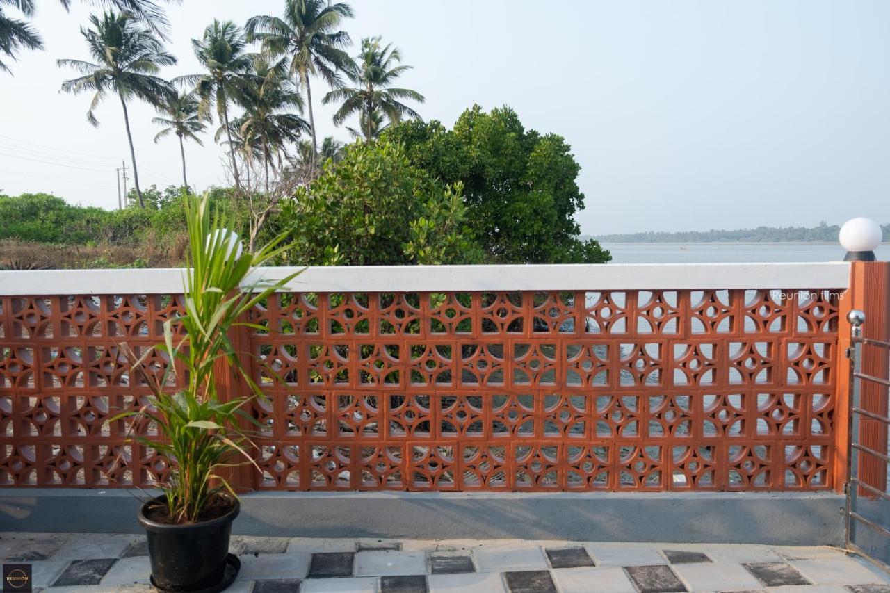 Reunion Ocean Tides Hotel Udupi Eksteriør billede