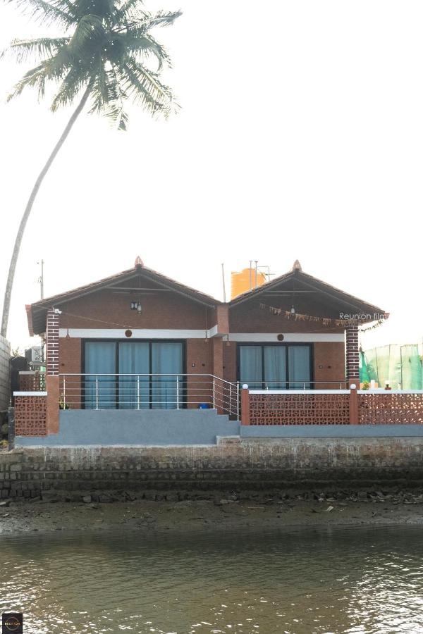Reunion Ocean Tides Hotel Udupi Eksteriør billede