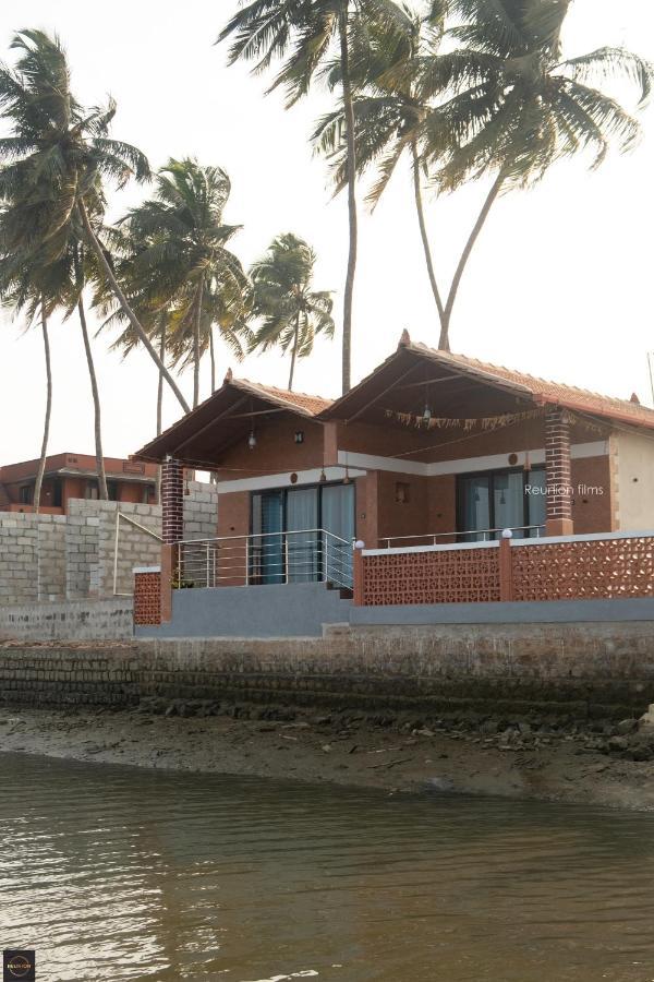Reunion Ocean Tides Hotel Udupi Eksteriør billede