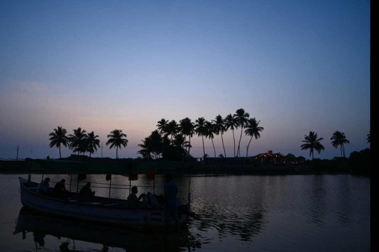 Reunion Ocean Tides Hotel Udupi Eksteriør billede